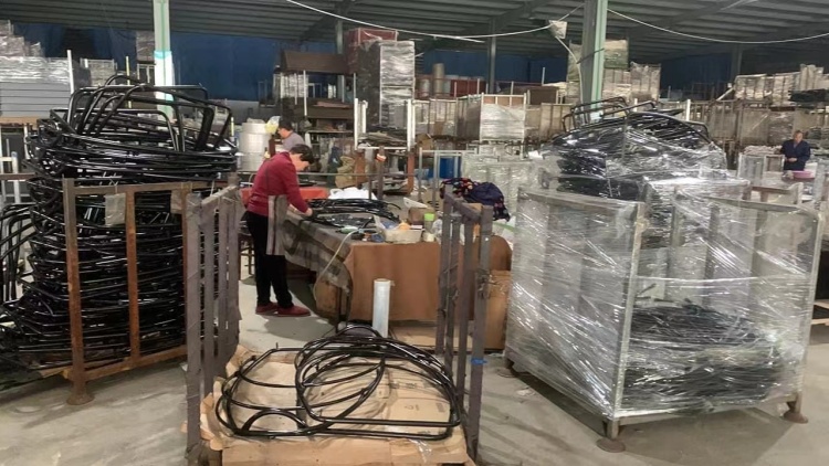 Venkovní sada houpačky od amerického zákazníka je 60% kompletní