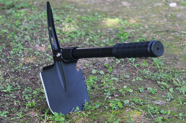 Co dělá z kempování lopatou dokonalým outdoorovým společníkem?